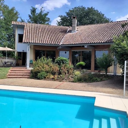 B&B Chez Frederique Et Norbert Mogneneins 外观 照片