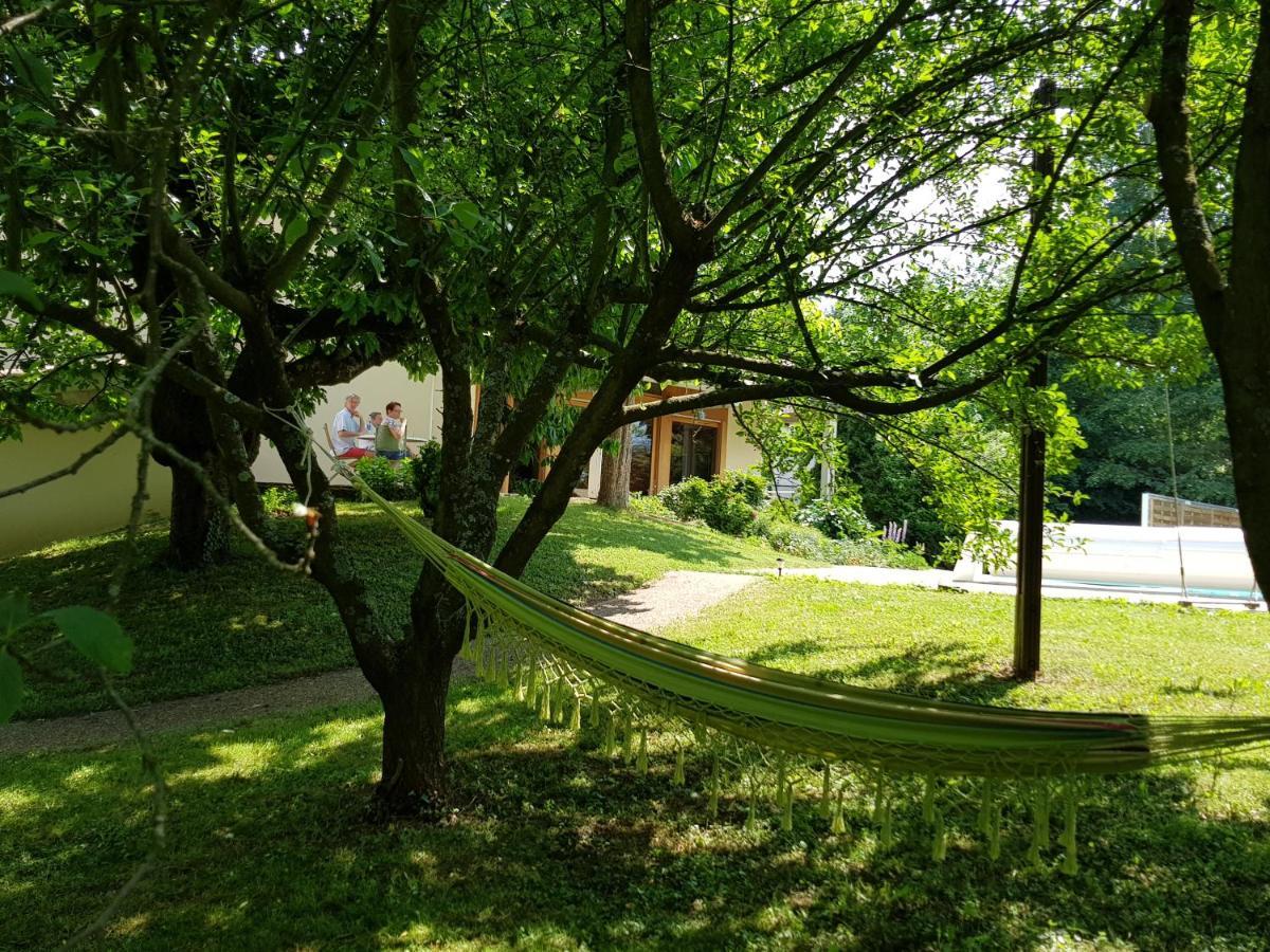 B&B Chez Frederique Et Norbert Mogneneins 外观 照片